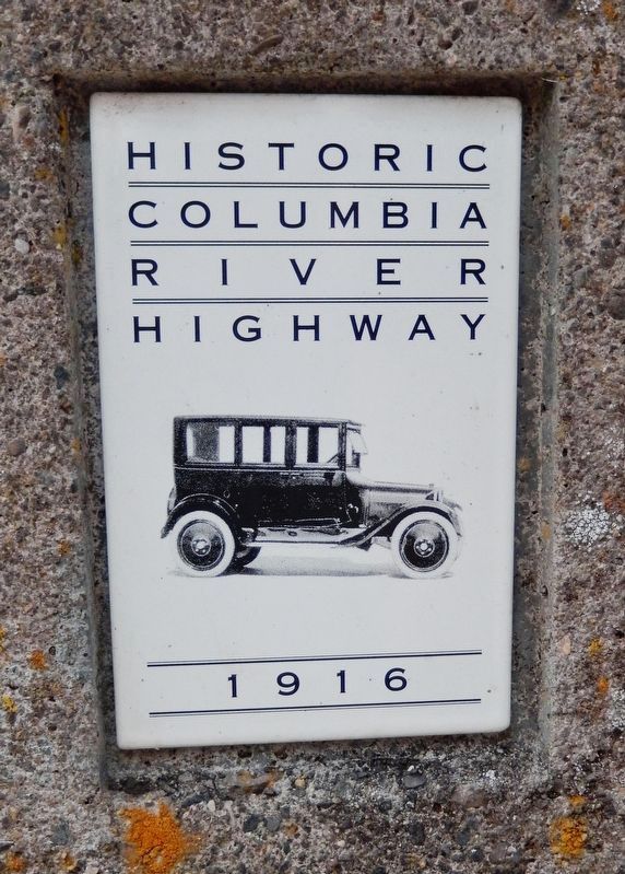Historic Columbia River Highway 1916 image. Click for full size.