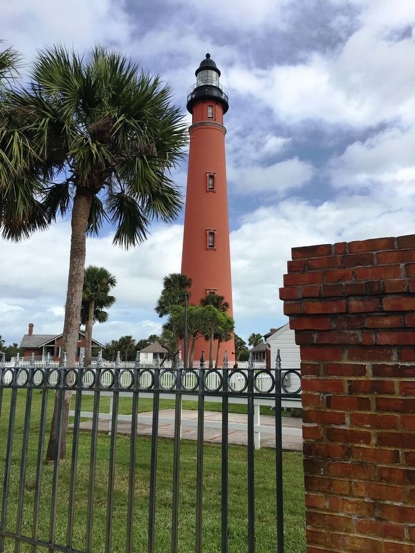 Ponce de Leon Lighthouse image. Click for full size.