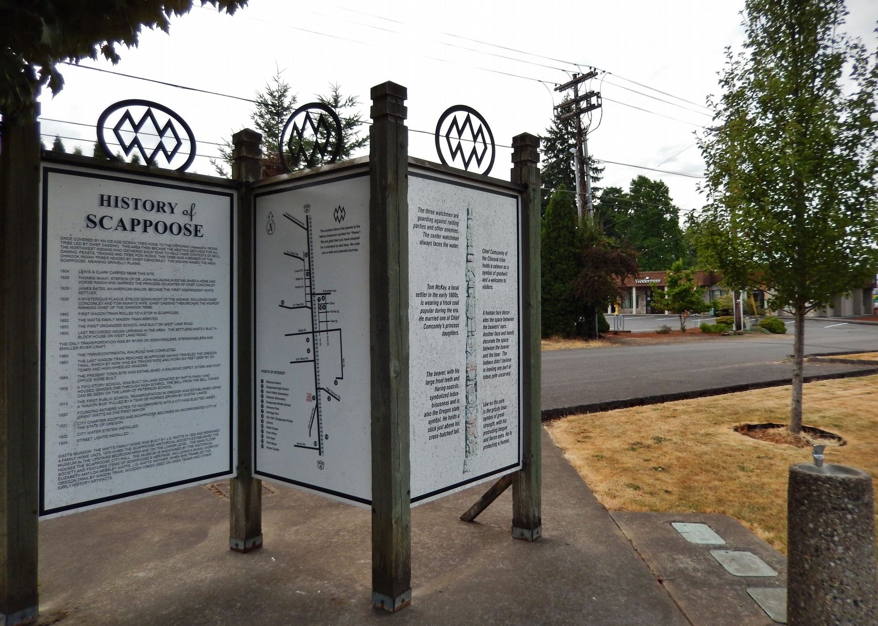 History of Scappoose Marker (<i>wide view; showing Indian peace symbol on top of panels</i>) image. Click for full size.