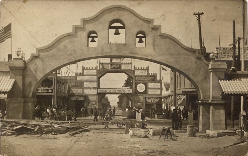 The Lodi Arch image. Click for full size.