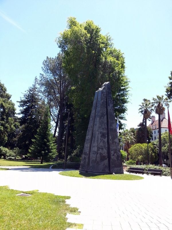 California Veterans Memorial image. Click for full size.