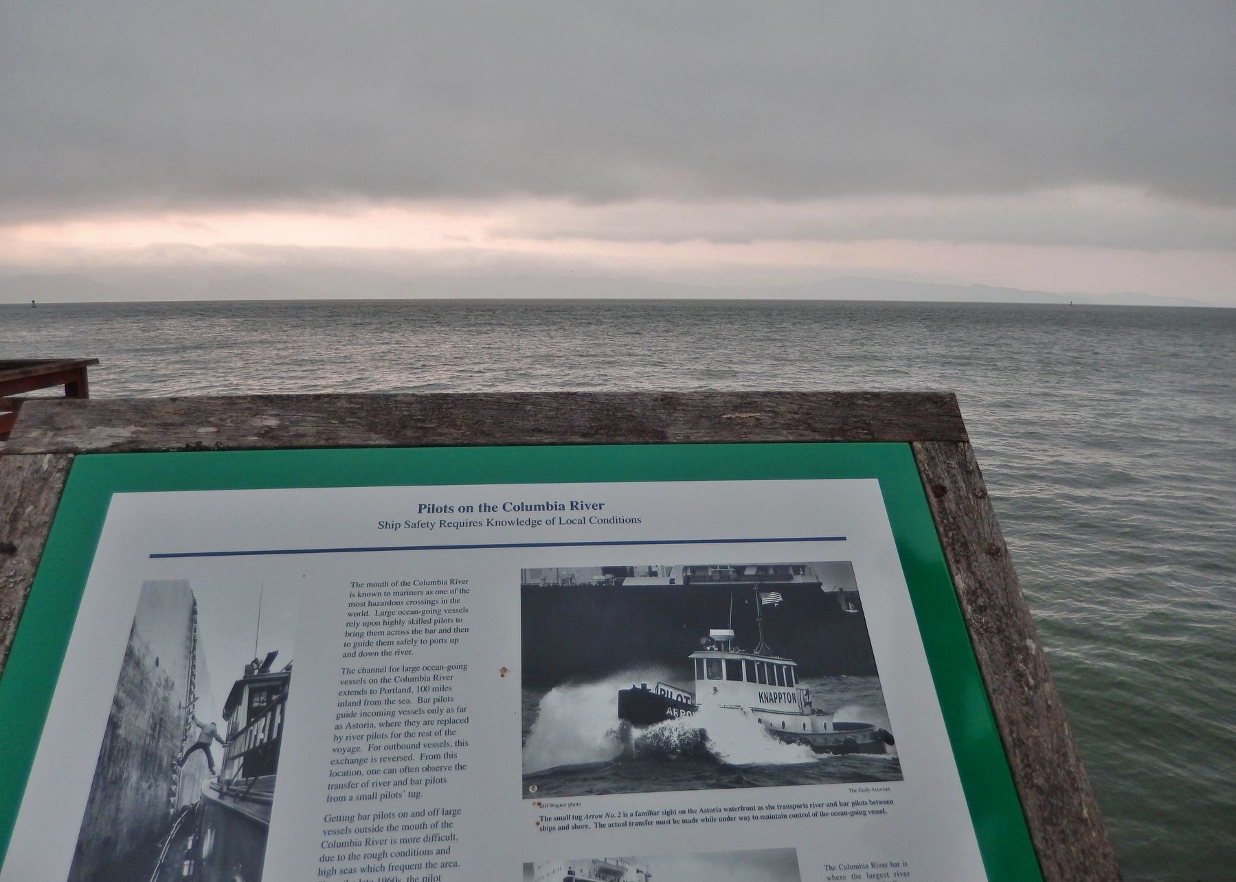 Pilots on the Columbia River Marker (<i>wide view looking north; Columbia River in background</i>) image. Click for full size.