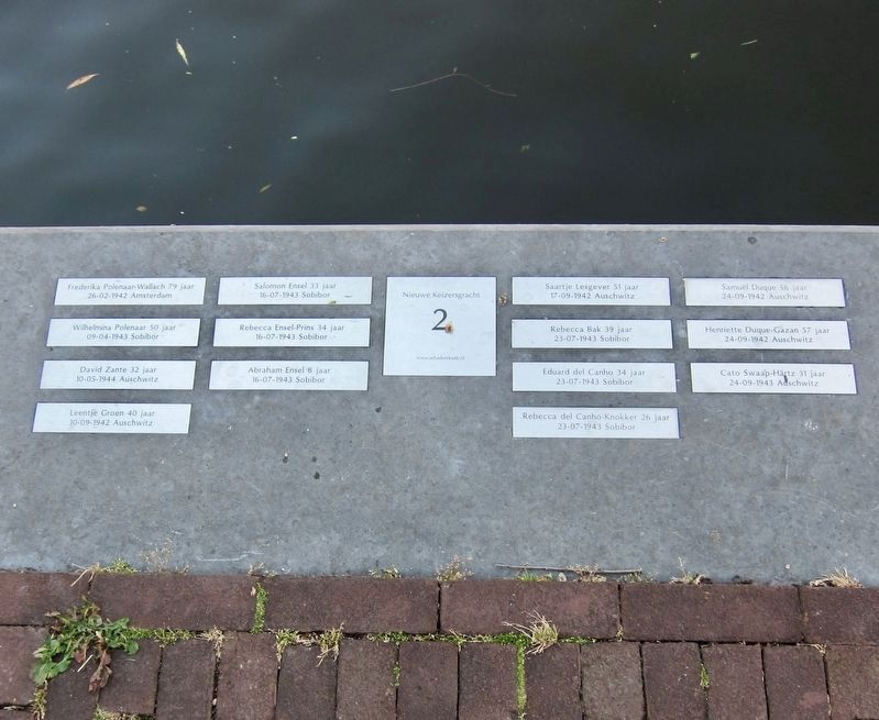 De Schaduwkade (Shadow Wall) - Victims Names for the Nieuwe Keizersgracht 2 House image. Click for full size.