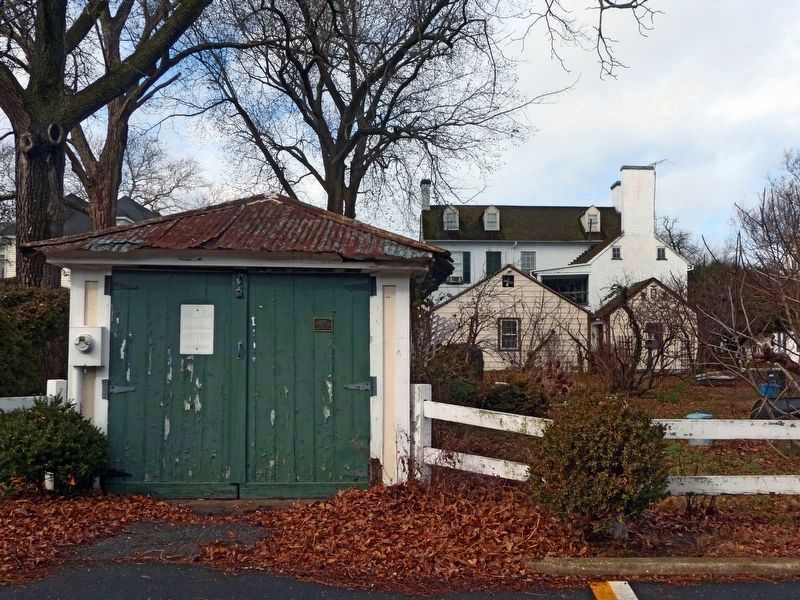 Outbuilding image. Click for full size.