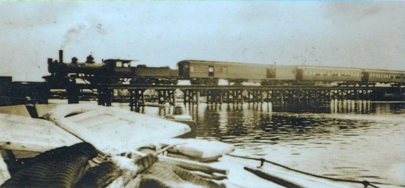Locomotive crossing the Kent Narrows, 1922 image. Click for full size.
