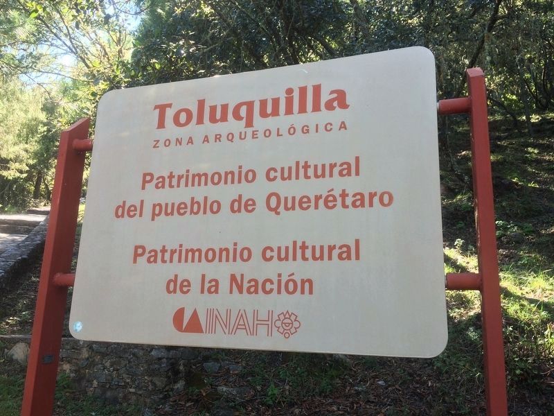 Toluquilla Archaeological Site sign, near the beginning of the walkway up to the site image. Click for full size.