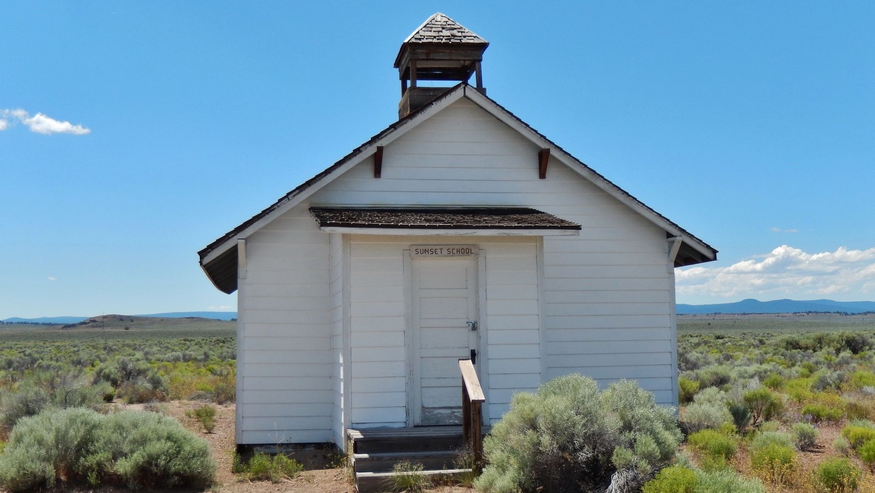Sunset School Building (<i>historic exhibit near marker</i>) image. Click for full size.