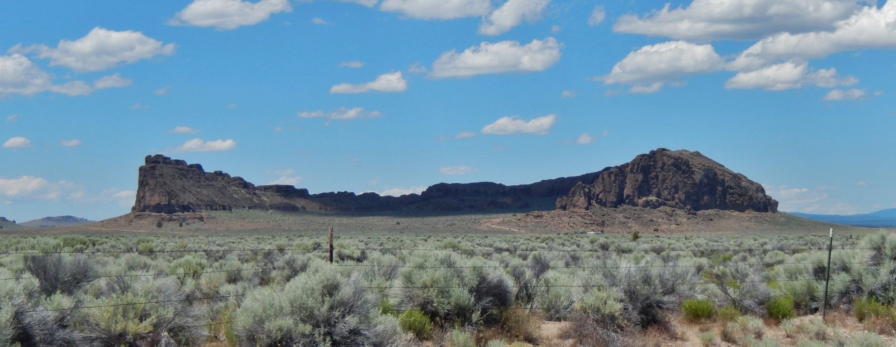 Fort Rock (<i>view from near marker</i>) image. Click for full size.