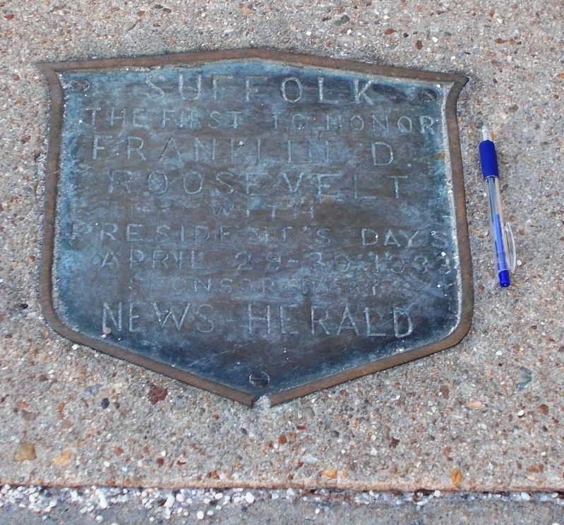 A view that shows the plaque’s actual size. image. Click for full size.