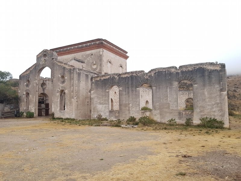 Hacienda Baldomero ruins of one of the main buildings image. Click for full size.