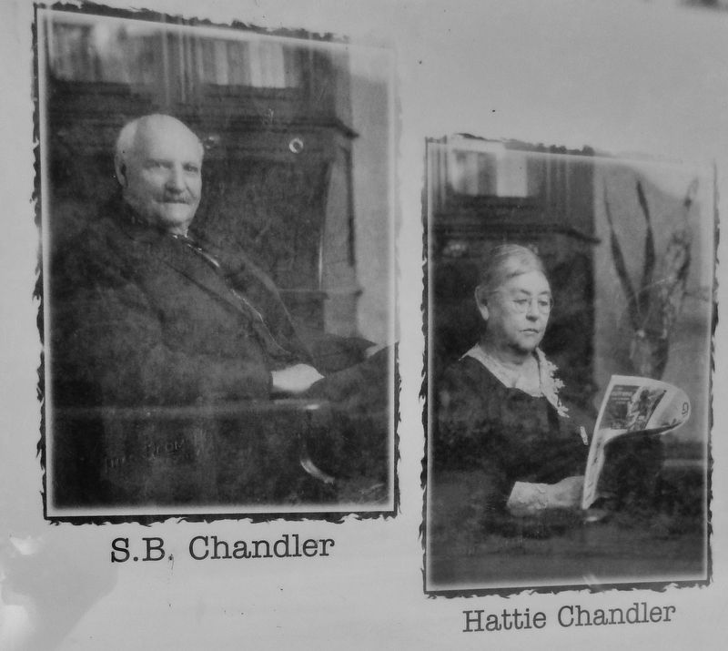 Marker detail: S.B. and Hattie Chandler image. Click for full size.