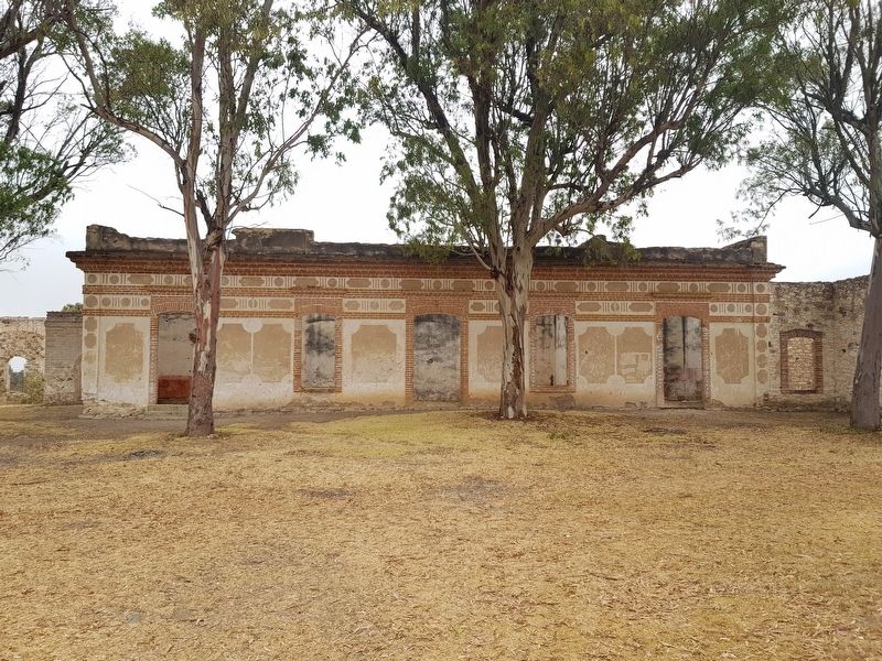 Ex-Hacienda El Tri�ngulo image. Click for full size.