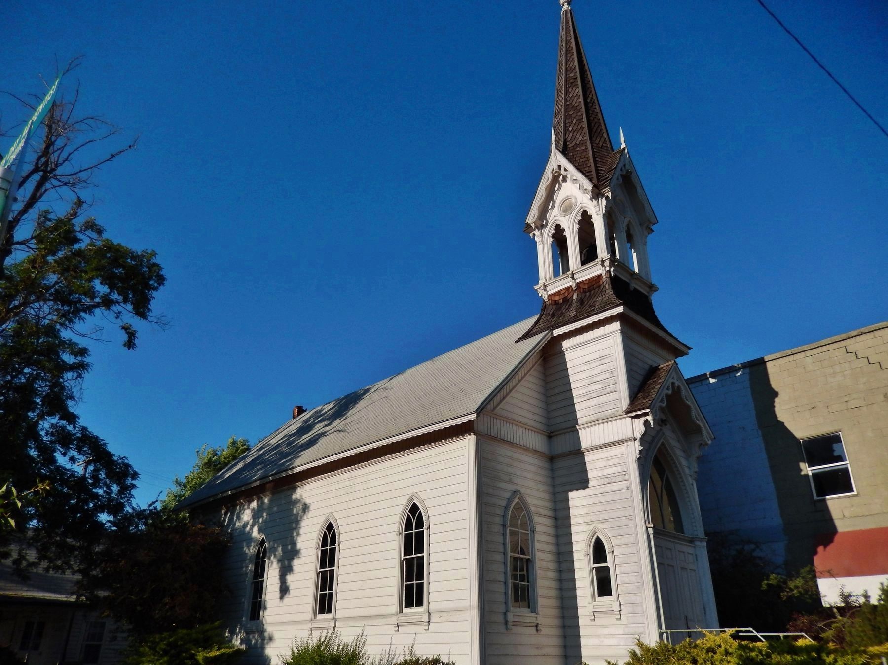 Advent Christian Church (<i>wide view</i>). Click for full size. Advent Christian Church (<i>wide view</i>) image. Click for full size.