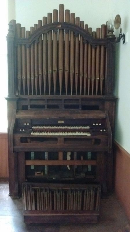 Confederate Memorial Chapel Organ image. Click for full size.