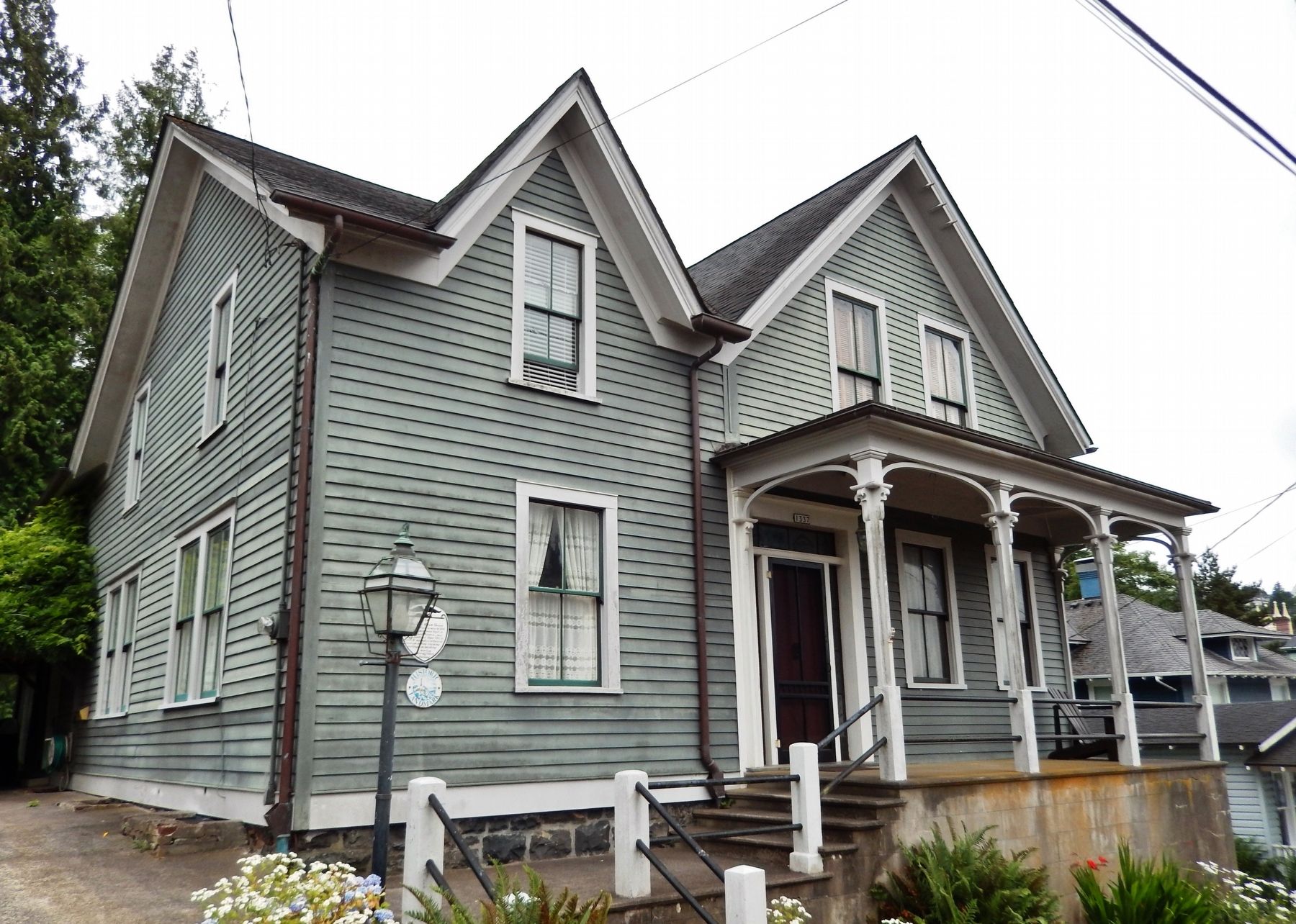 Capt. Hiram Brown House (<i>marker visible behind light pole near entrance</i>). Click for full size. Capt. Hiram Brown House (<i>marker visible behind light pole near entrance</i>) image. Click for full size.