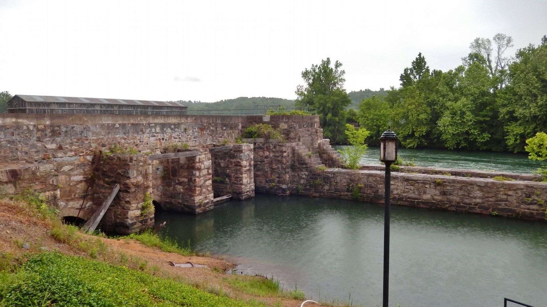 Augusta Canal 1845 Lock and Headgates (<i>no longer in use</i>) image. Click for full size.