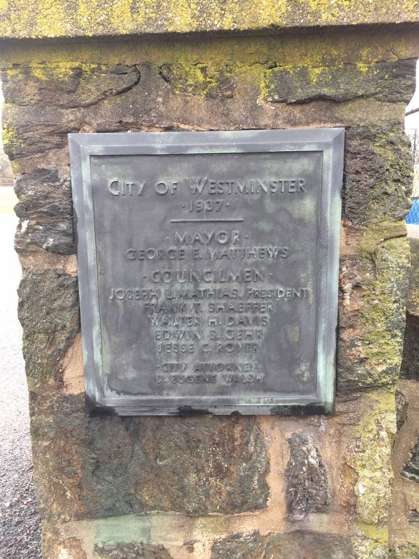 Sign on the opposite entrance of the park image. Click for full size.