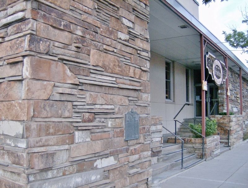 Fort Ashley Center Marker (<i>wide view; marker mounted on former Post Office building</i>). Click for full size. Fort Ashley Center Marker (<i>wide view; marker mounted on former Post Office building</i>) image. Click for full size.