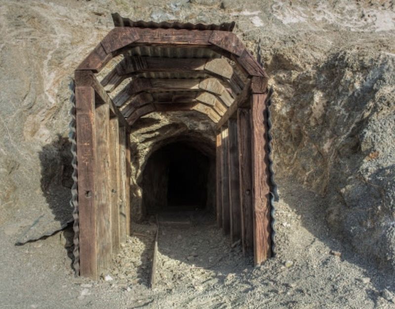 Burro Schmidt Tunnel, at the other end image. Click for full size.