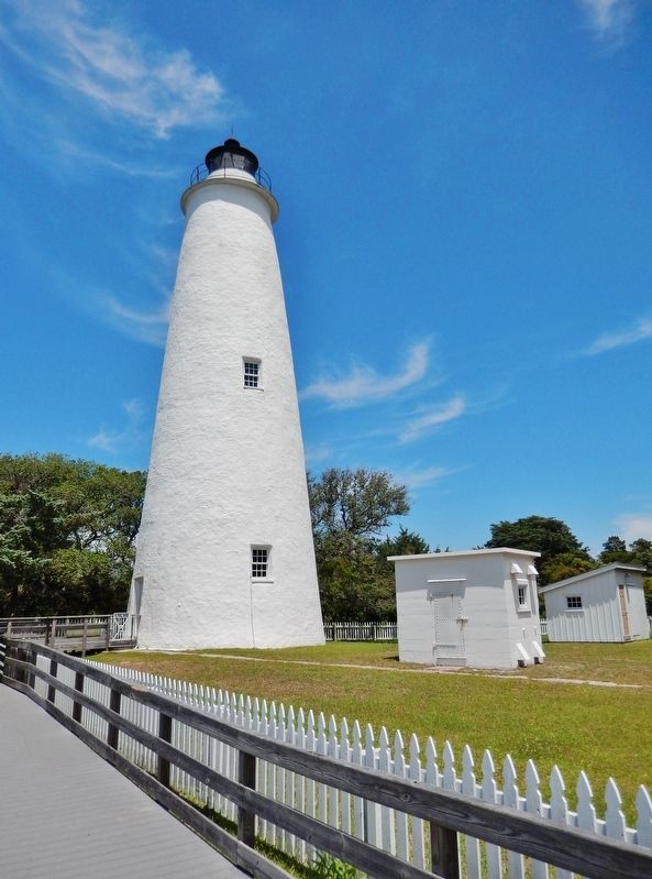 Ocracoke Lighthouse & Fuel Storage Building image. Click for full size.