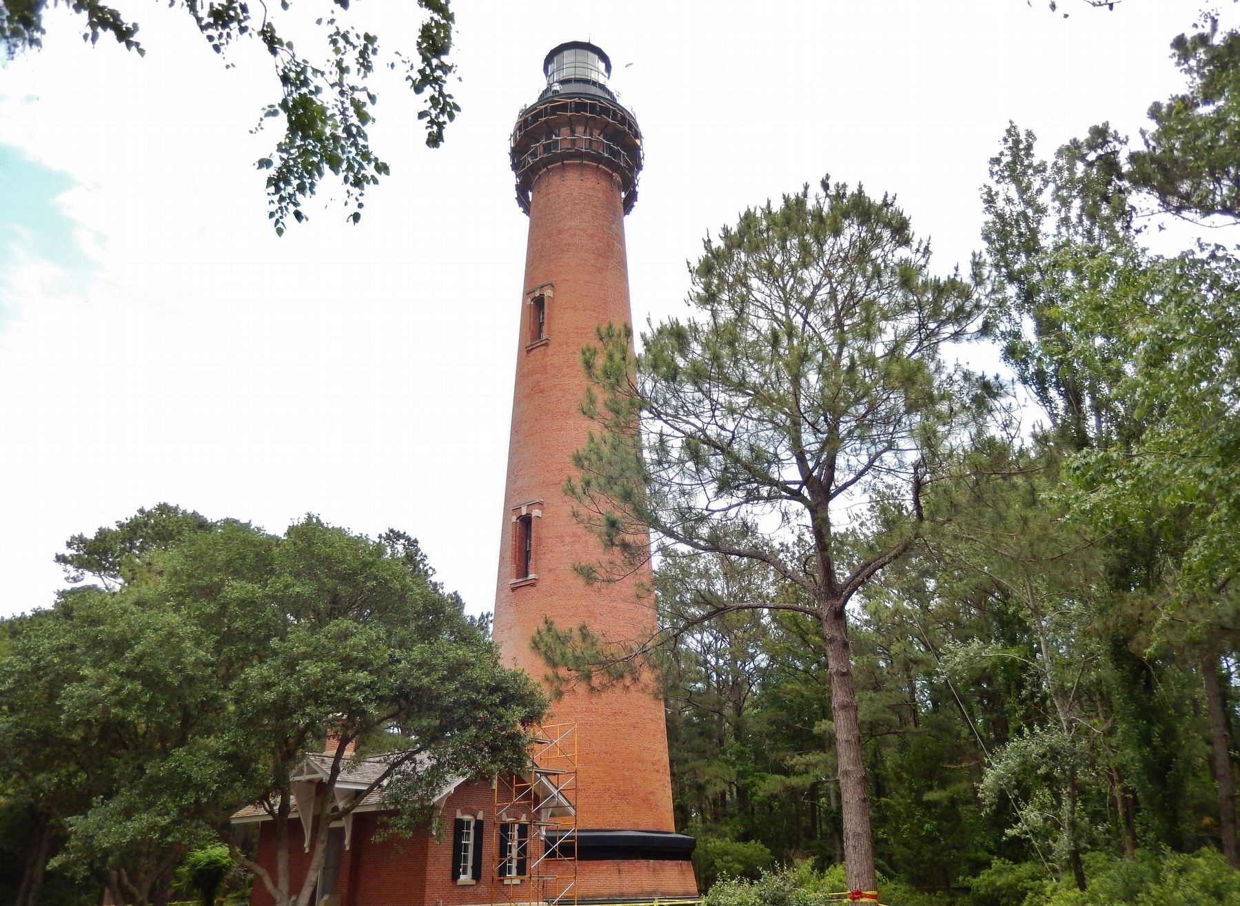 Currituck Beach Lighthouse image. Click for full size.
