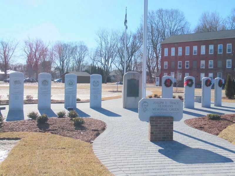 East Windsor Veterans Memorial image. Click for full size.