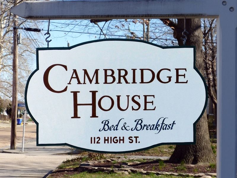 Cambridge House B&B Sign image. Click for full size.