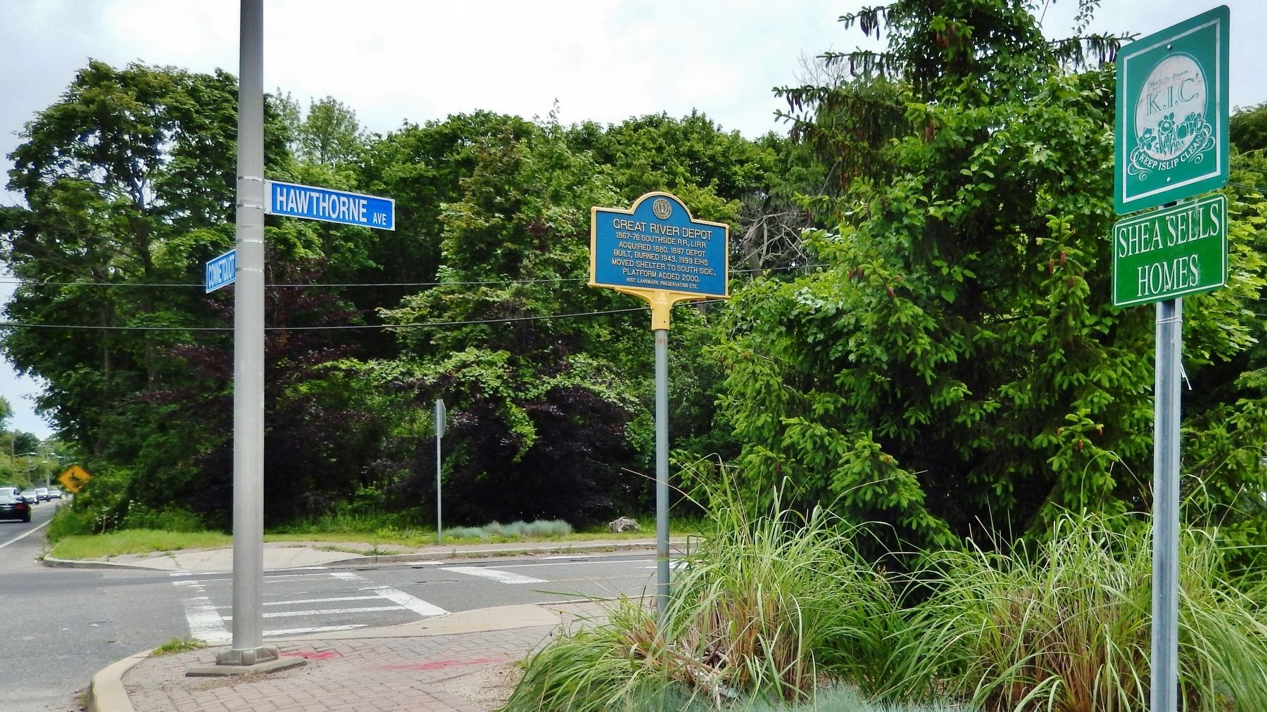 Great River Depot Marker (<i>wide view</i>). Click for full size. Great River Depot Marker (<i>wide view</i>) image. Click for full size.