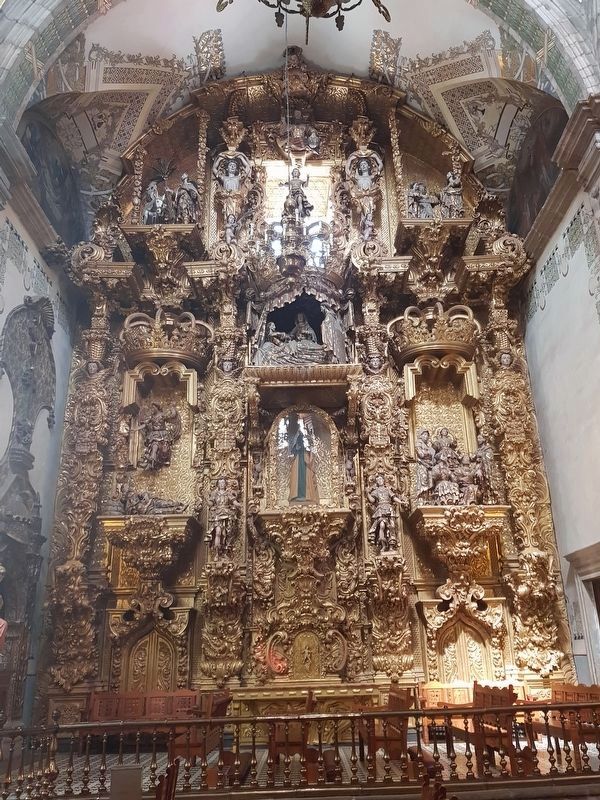 A large altarpiece of the Temple of Saint Augustine image. Click for full size.