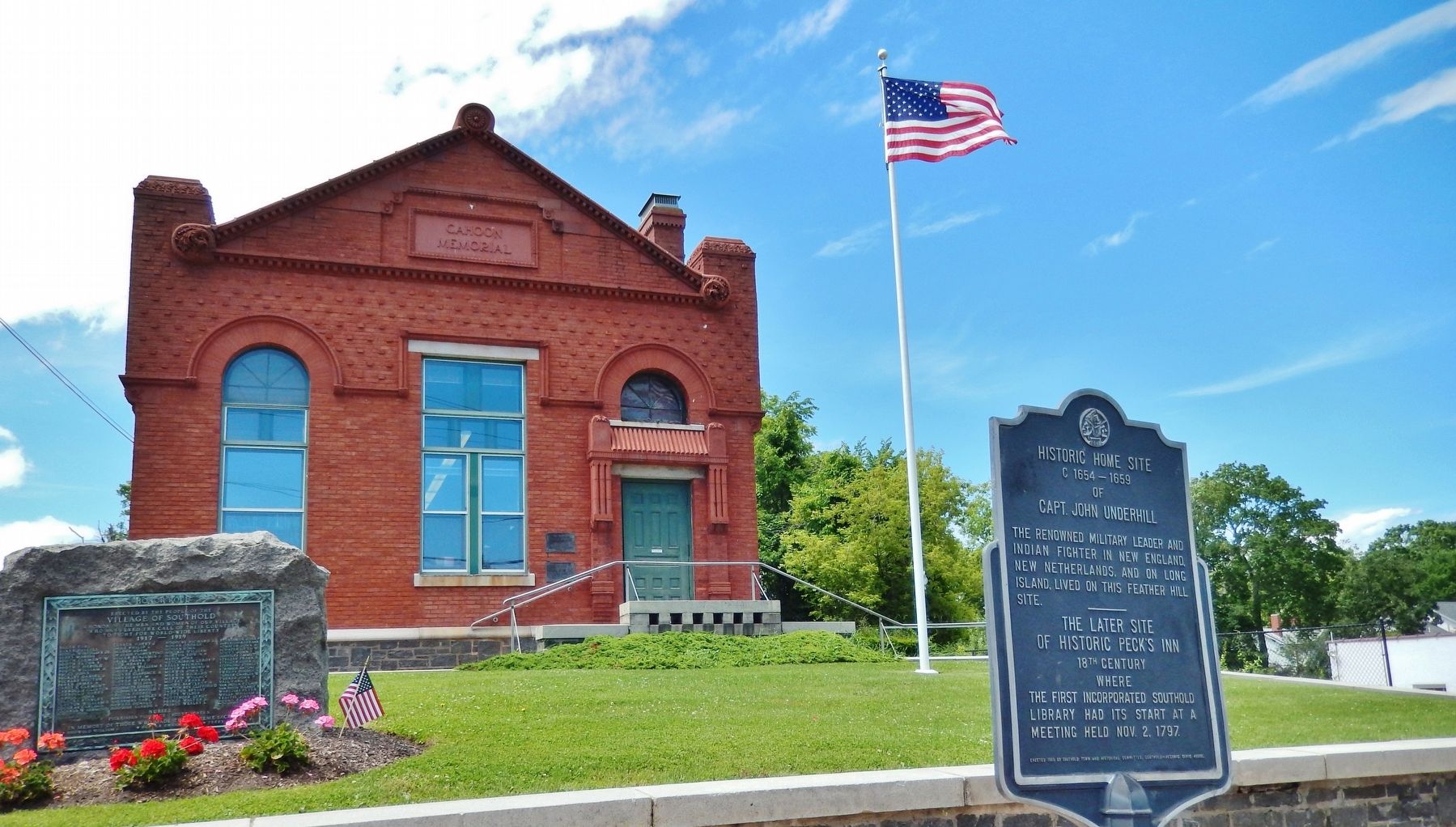 Capt. John Underhill Home Site / Historic Peck's Inn Marker (<i>wide view</i>) image. Click for full size.