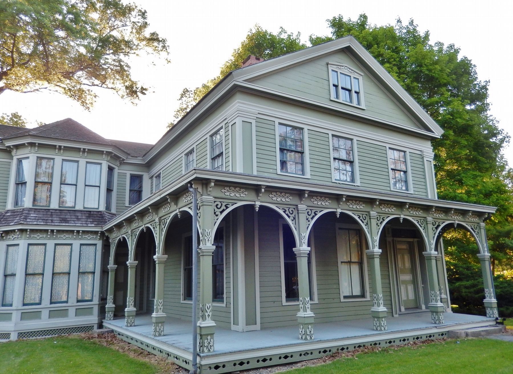 George Greenman House (<i>porch and ornate decorations added in the 1870s</i>) image. Click for full size.