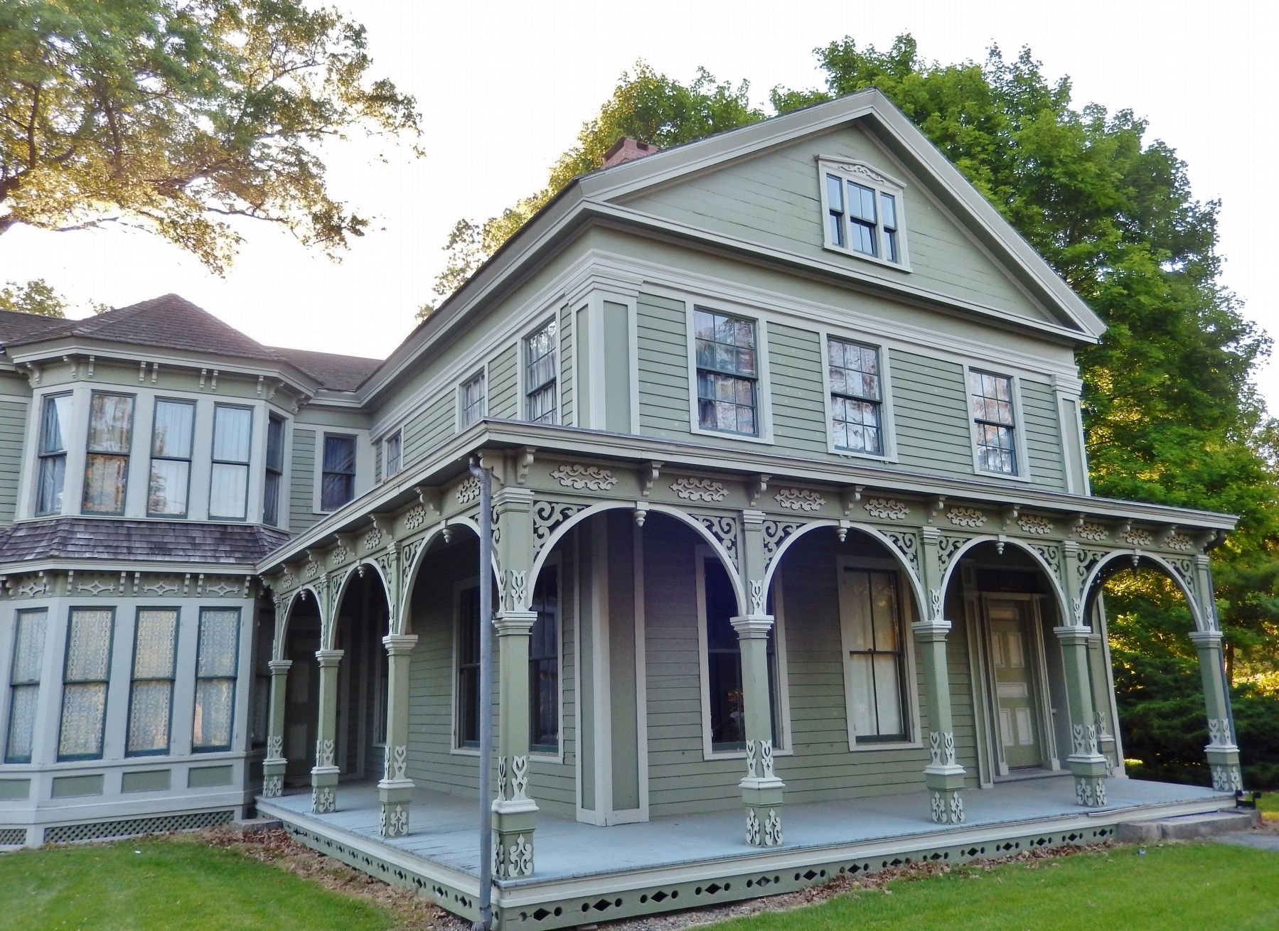 George Greenman House (<i>porch and ornate decorations added in the 1870s</i>). Click for full size. George Greenman House (<i>porch and ornate decorations added in the 1870s</i>) image. Click for full size.