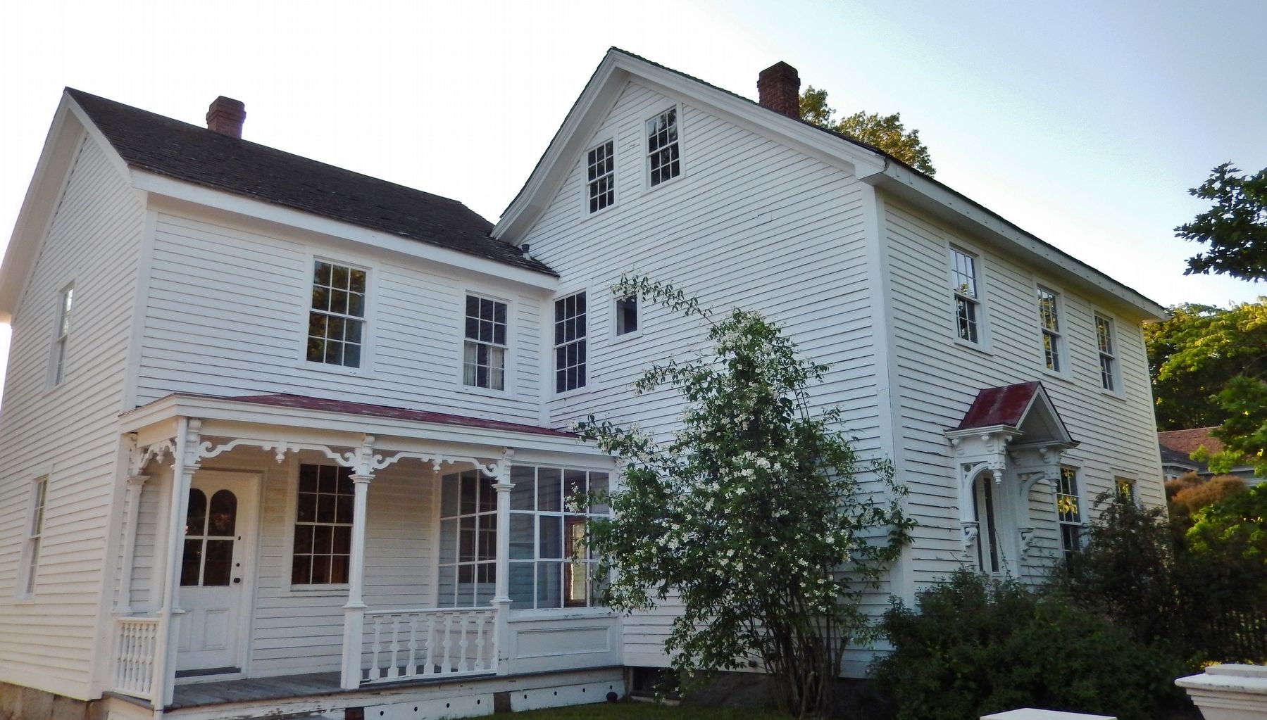 Langworthy House (<i>wide view</i>). Click for full size. Langworthy House (<i>wide view</i>) image. Click for full size.