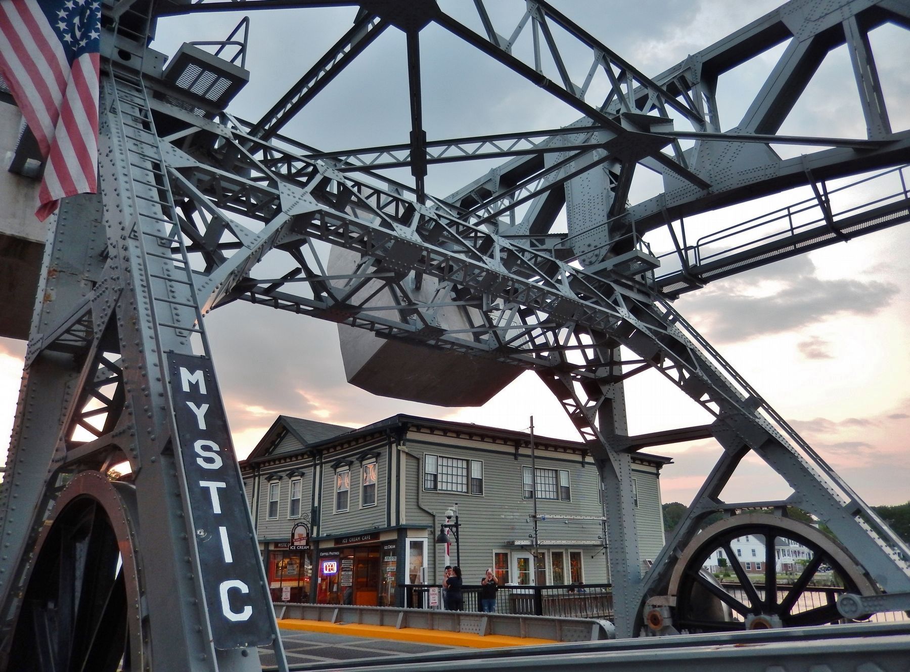Mystic River Bridge (<i>"Bull Wheels" and superstructure</i>) image. Click for full size.
