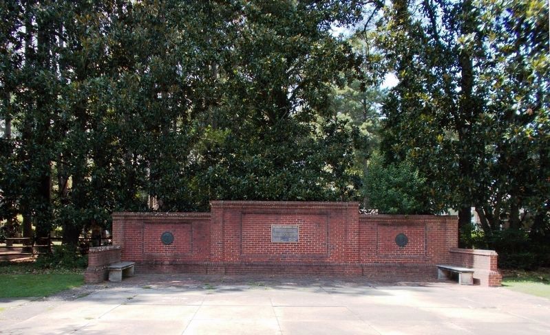 Franklin Memorial Park Monument. image. Click for full size.