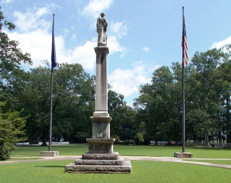 A view of the monument from behind. image. Click for full size.