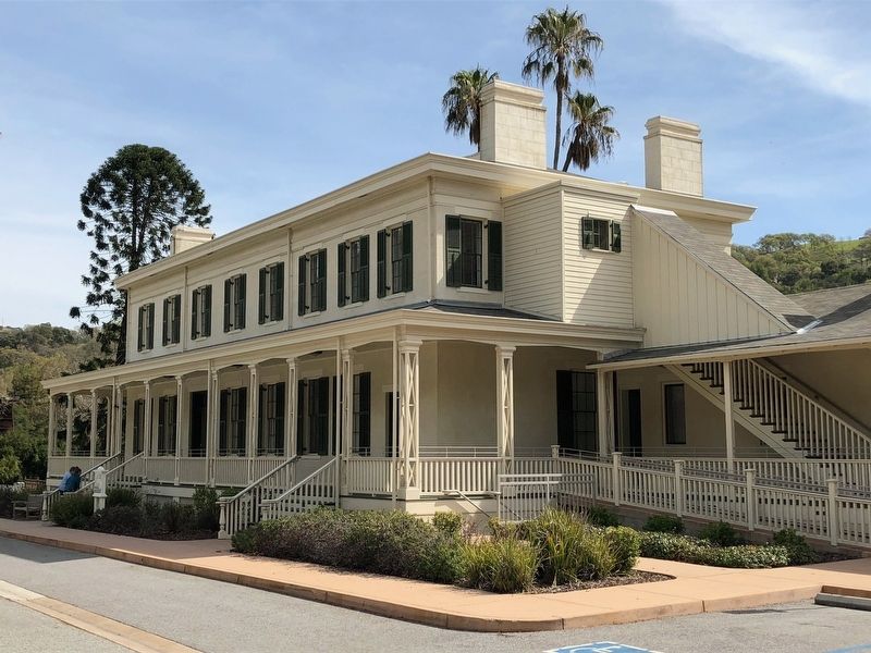 Casa Grande. Click for full size. Casa Grande image. Click for full size.