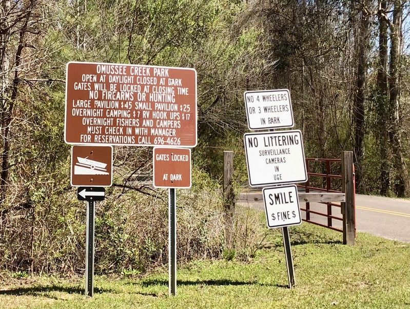 Park sign at intersection of Picnic Road & Omussee Creek Road. image. Click for full size.