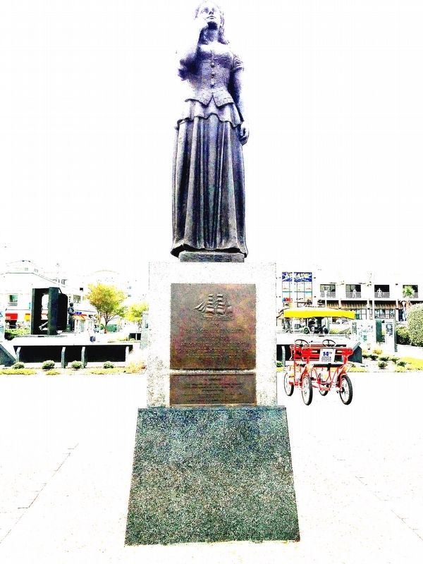 Norwegian Lady Statue. Click for full size. Norwegian Lady Statue image. Click for full size.