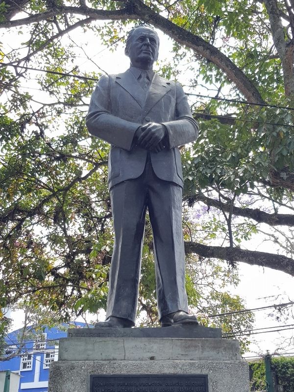 Ramiro Samayoa Martínez statue. Click for full size. Ramiro Samayoa Martínez statue image. Click for full size.