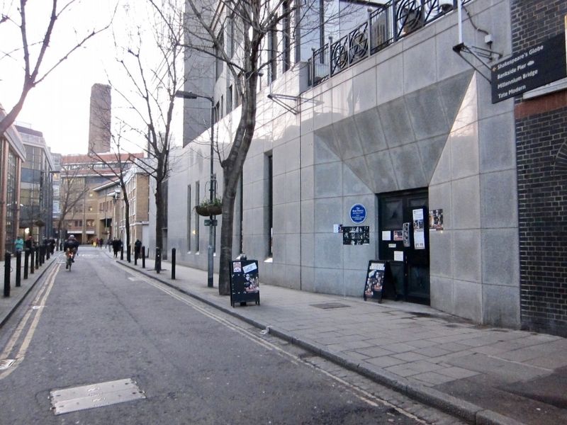 The Rose Theatre Marker - Wide View, looking west along Park Street image. Click for full size.