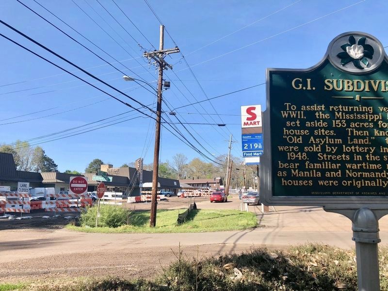G.I. Subdivision Marker at intersection of Robinhood Road & North State Street, looking north. image. Click for full size.