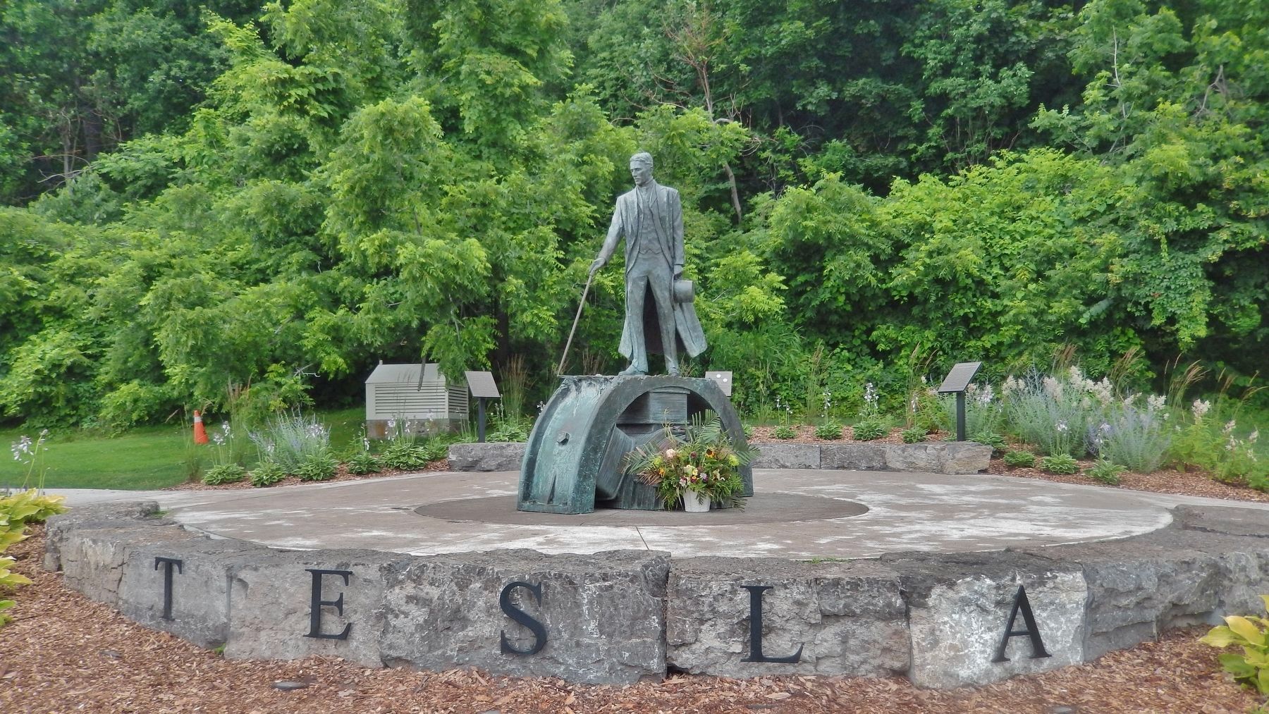 Nikola Tesla Monument (<i>wide view; plaque & marker visible in background on left</i>) image. Click for full size.