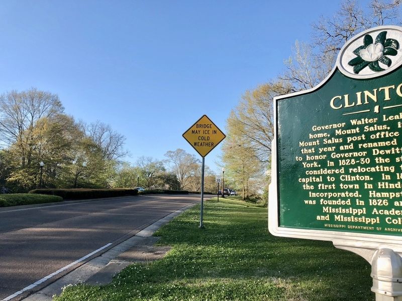 The view north on Clinton Parkway. image. Click for full size.