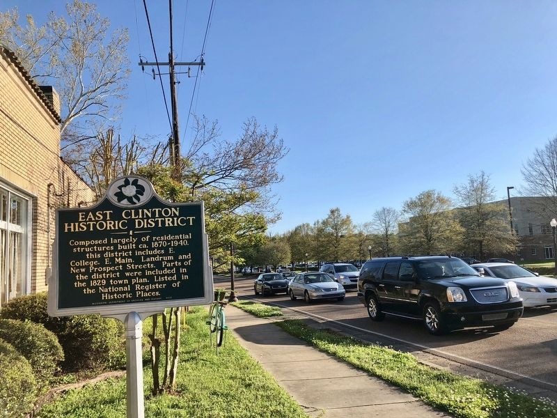 The view south on Clinton Parkway with Mississippi College in distance. image. Click for full size.