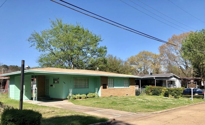 Medgar Evers Home image. Click for full size.