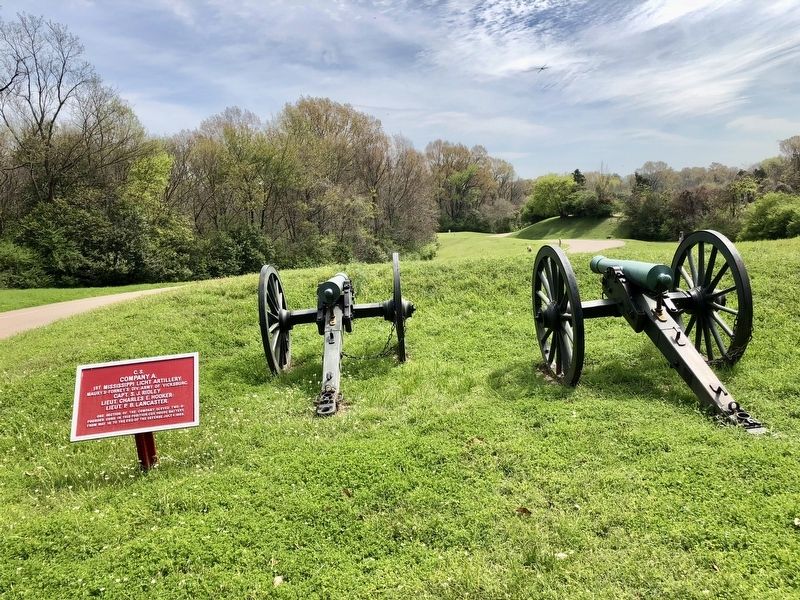 <small>C.S.</small> Company A, 1st Mississippi Light Artillery; Marker and guns. image. Click for full size.