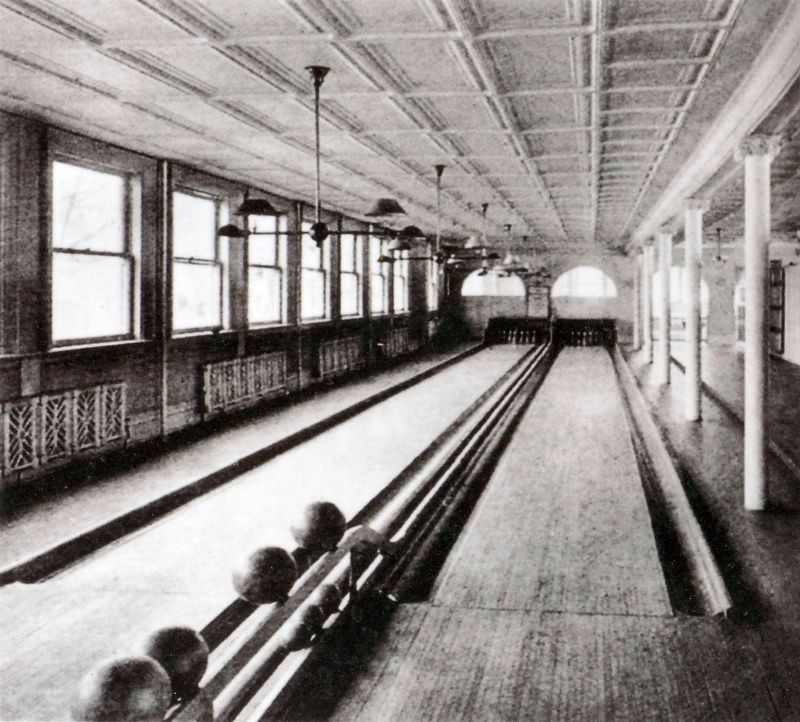 Bowling Alley image. Click for full size.