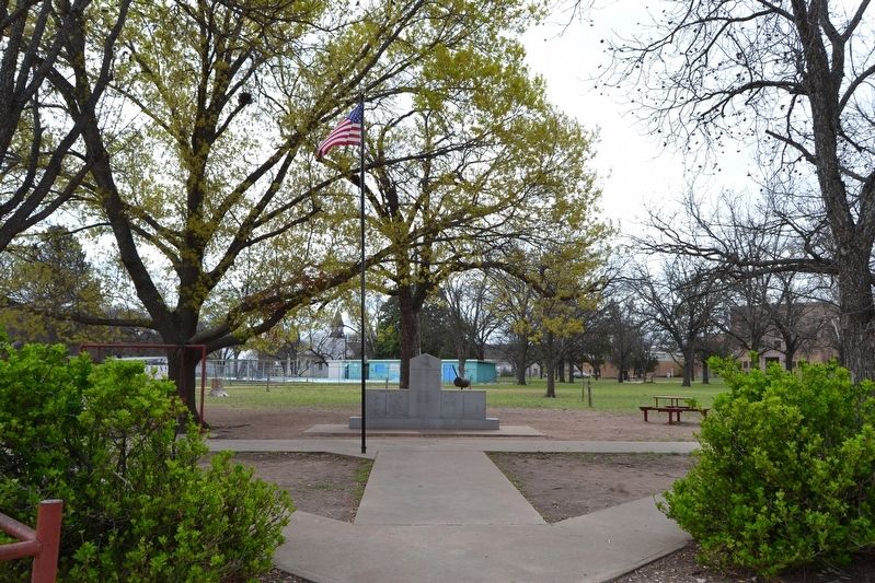 Memorial in American Legion Park image. Click for full size.