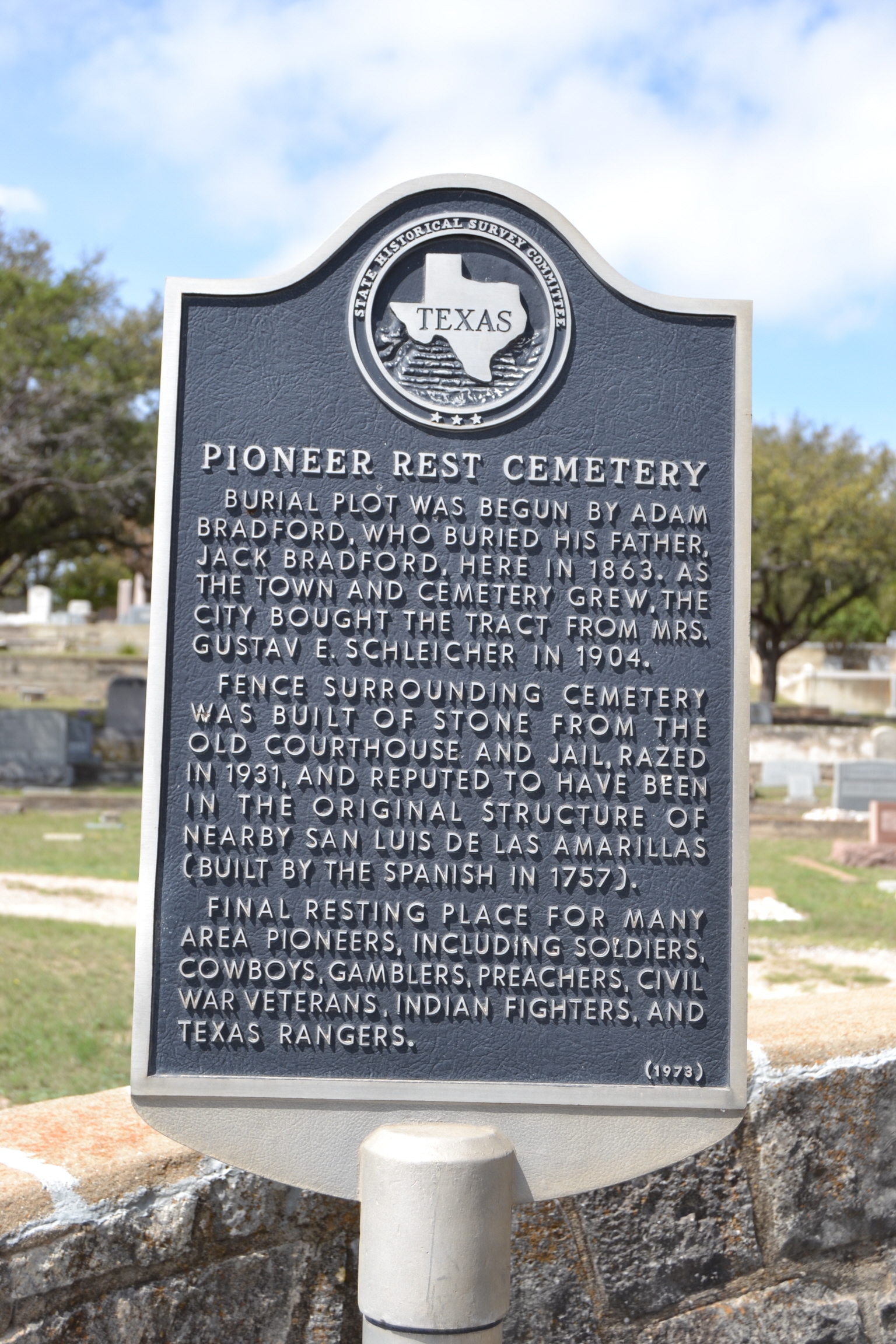 Pioneer Rest Cemetery Marker